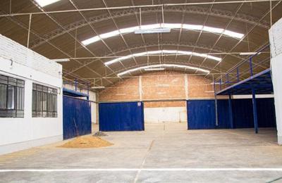 VENTA DE GRAN ALMACÉN EN CHICLAYO